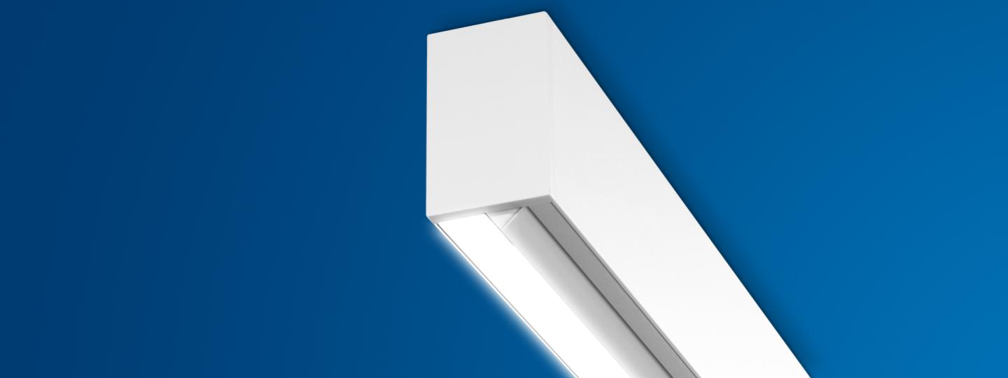 Surface mounted wall washer outlet