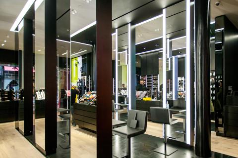 FL-PG-MAC-Cosmetics-3