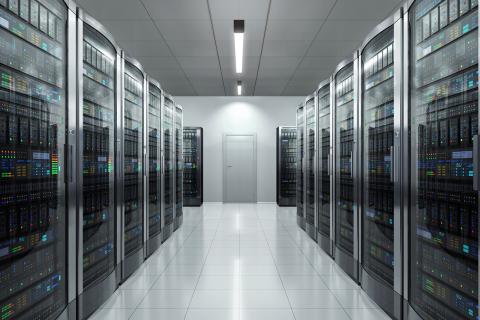 Linear Trio 3 Pendant Data Center