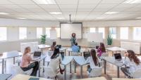 High Performance Recessed Streamline HPR-SL in the classroom